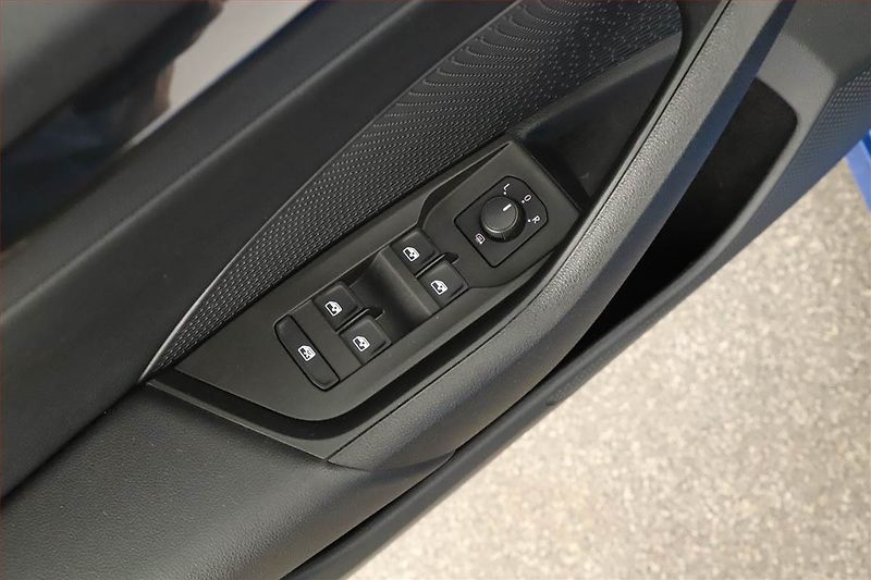Škoda Octavia (2023) 1.0 TSI, ČR,1.maj, Serv.kniha - fotka 14 z 16