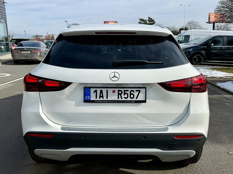 Mercedes-Benz GLA (2025) 220 4MATIC - fotka 7 z 40