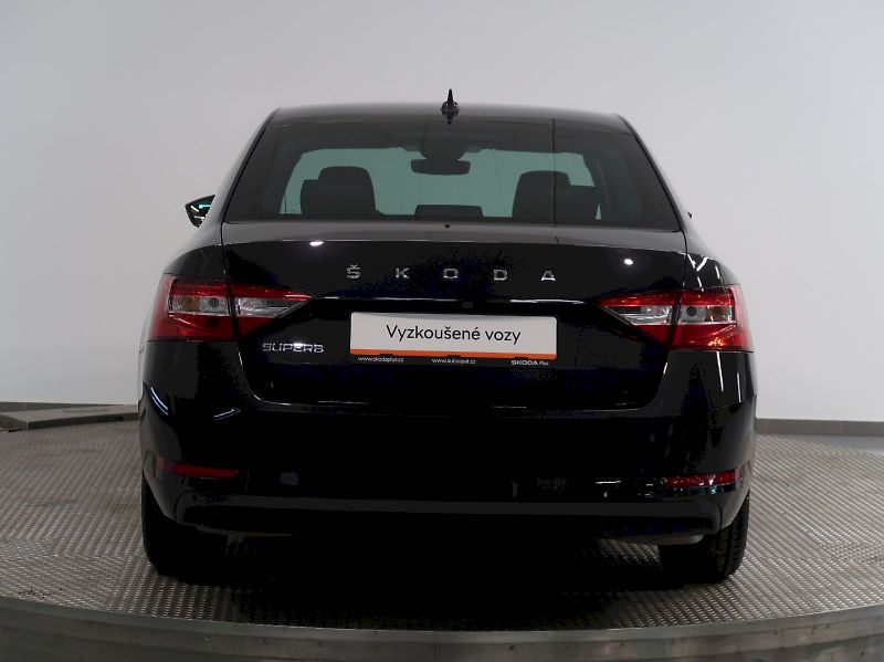 Škoda Superb (2022) STYLE 2.0TSI 140KW DSG - fotka 9 z 43