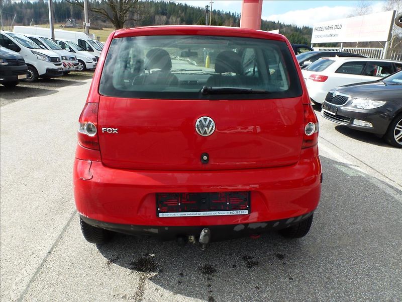 Volkswagen Fox 1,2 HTP 12V - fotka 9 z 41