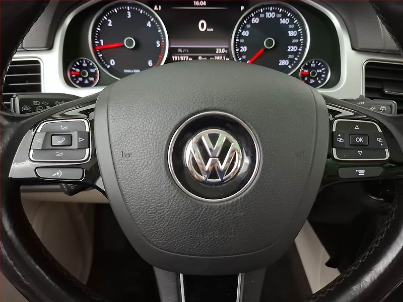 Volkswagen Touareg (2015) 3.0 TDI - fotka 21 z 27
