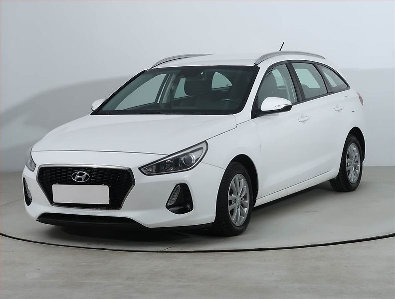 Hyundai i30 (2018) 1.6 CRDi, Tempomat - fotka 2 z 19