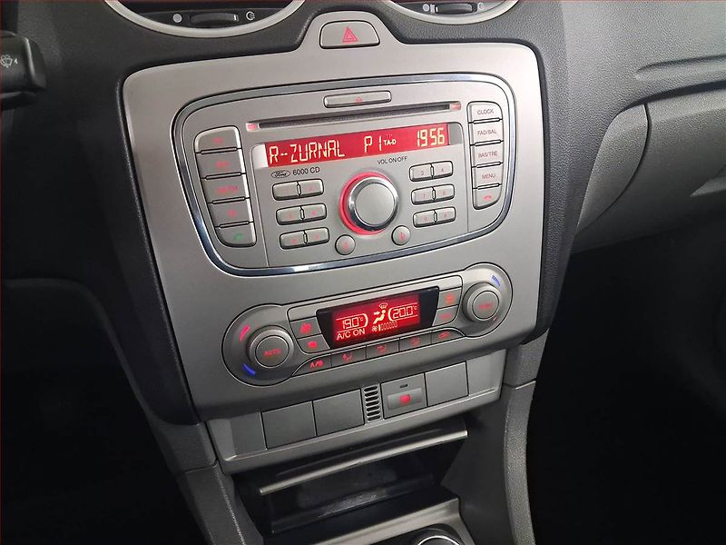 Ford Focus (2008) 1.6 16V, ČR,1.maj, Serv.kniha - fotka 12 z 15