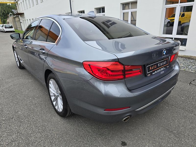BMW Řada 5 530i 185kW XDRIVE LUXURY - DPH - fotka 5 z 47