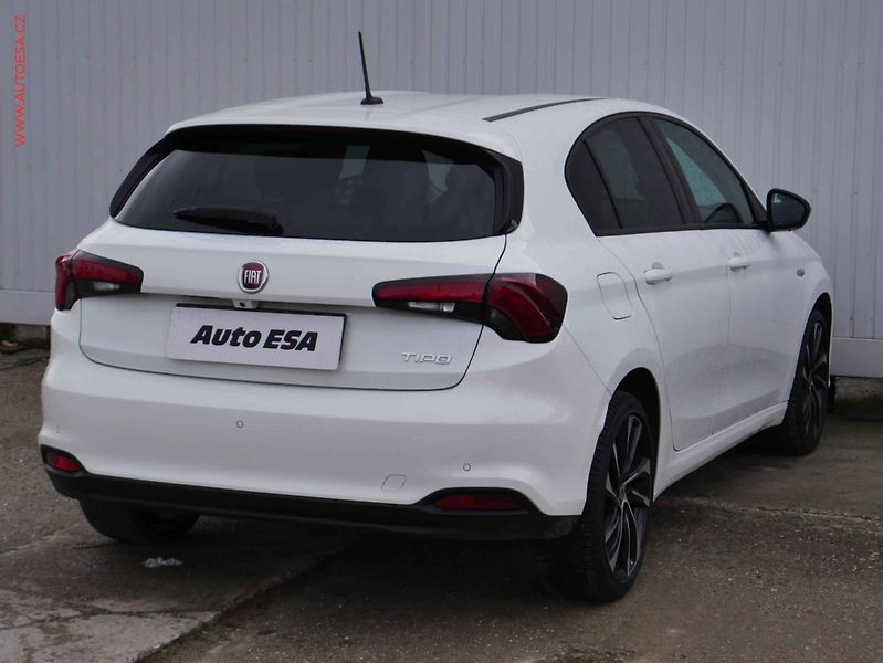 Fiat Tipo (2018) 1.4, AC, LED, navi - fotka 6 z 15
