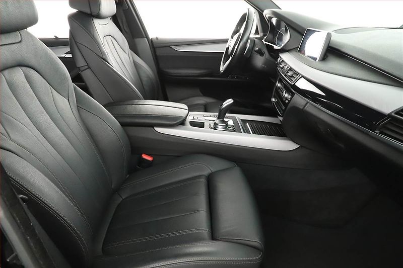 BMW X5 (2017) xDrive30d - fotka 7 z 22