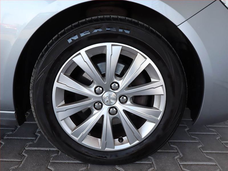 Peugeot 308 (2016) 1.6 BlueHDi, Serv.kniha - fotka 14 z 17