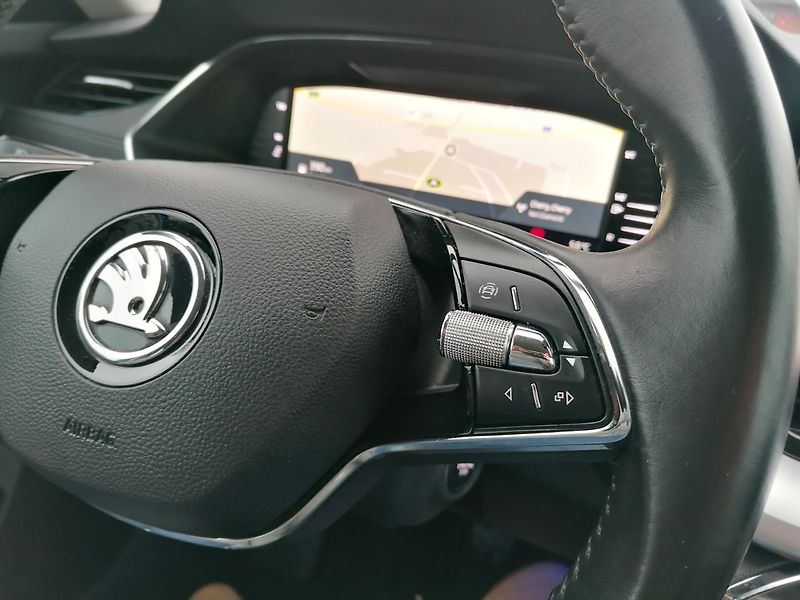 Škoda Octavia (2020) 2.0 TDi  LED,KAMERA,ACC - fotka 22 z 35