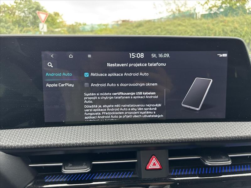 Kia EV6 0,0 168kW Earth ZÁRUKA SoH 98% - fotka 23 z 48