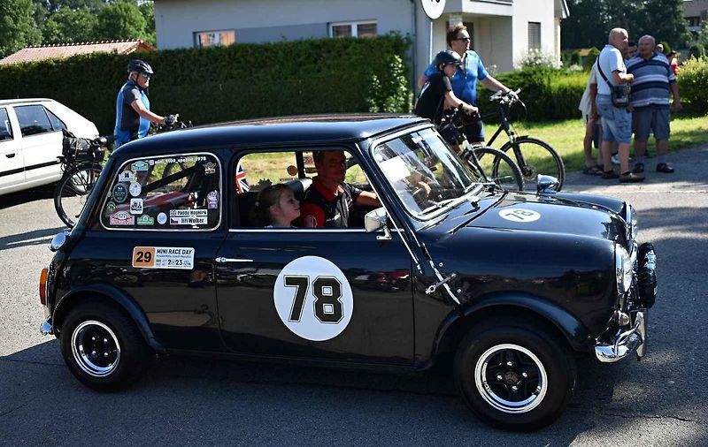 Již 18. ročník Veterán Rallye z lázní do lázní s podtitulem na pohodu, odstartovala v neděli ráno ze Skalky. 13.8. 2023
