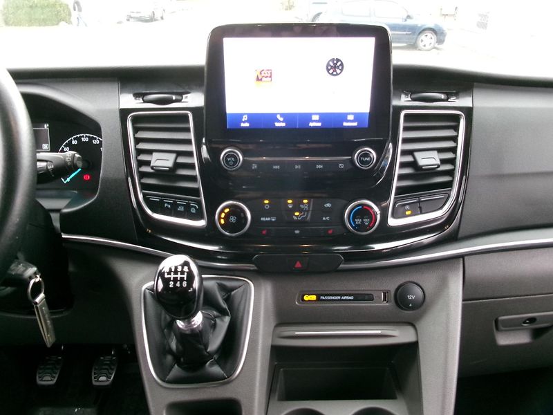 Ford Tourneo Custom (2022) 2,0TDCi L2H1 ZÁRUKA FORD  - fotka 29 z 36