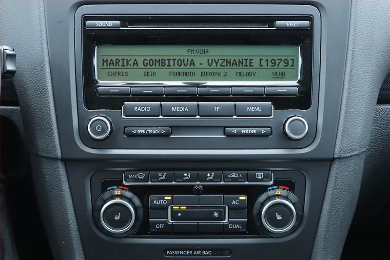 Volkswagen Golf (2010) 1.4 TSI, Tempomat - fotka 12 z 18