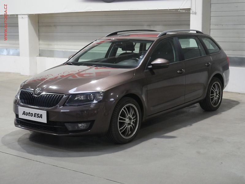 Škoda Octavia (2014) 2.0 TDi, ČR, DSG - fotka 3 z 19
