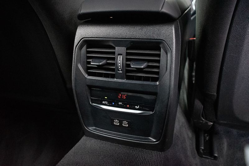 BMW Řada 3 320d xD ///M*ZÁRUKA*DPH*ČR 1.M - fotka 14 z 42