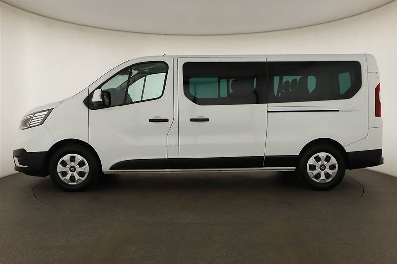 Renault Trafic (2025) 2.0 Blue dCi, Combi, 8 míst - fotka 3 z 18