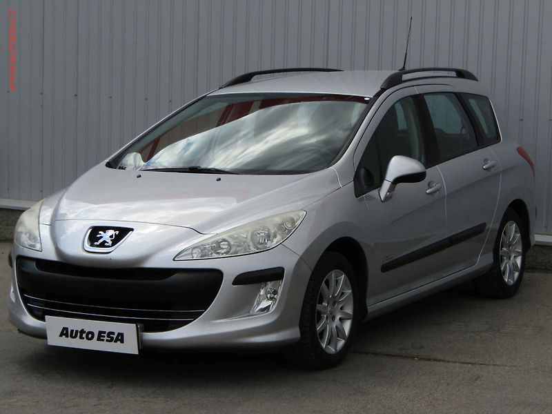 Peugeot 308 (2011) 1.6 i, ČR, AC, temp, tažné - fotka 3 z 16