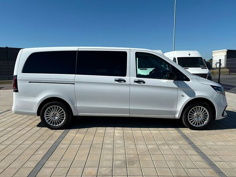 Mercedes-Benz Vito Tourer 116CDI Long 4Matic Pro - fotka 4 z 31