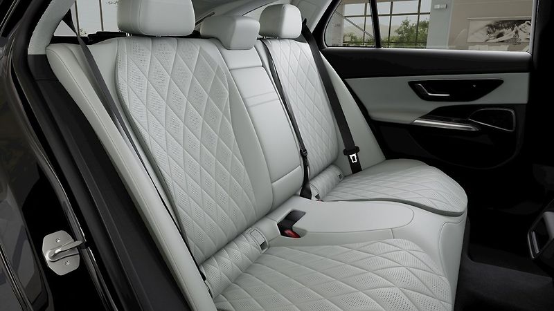 Mercedes-Benz Třídy E (2025) 450 d 4MATIC All-Terrain Avant - fotka 7 z 8