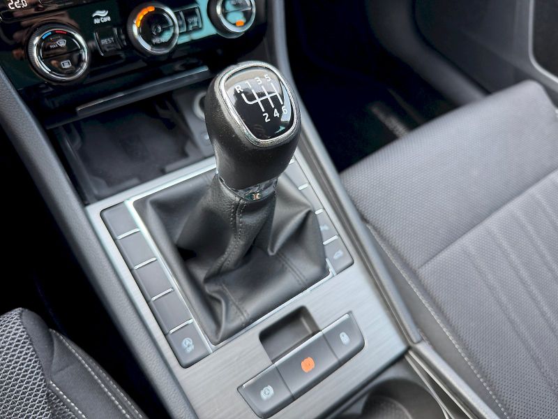 Škoda Superb (2023) 2.0 TDI 110kW Style Matrix Man - fotka 27 z 34