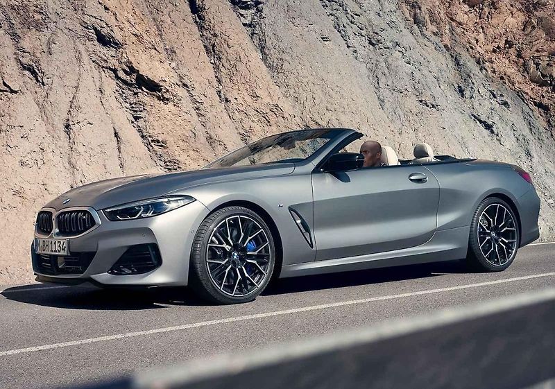 Silný motor, mořská pláž a dobrá nálada. Tak si představujeme život s kabrioletem.