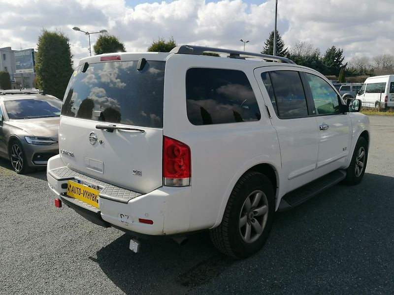 Nissan Armada (2008) 5.6 V8 SE LPG 7-míst - fotka 4 z 22