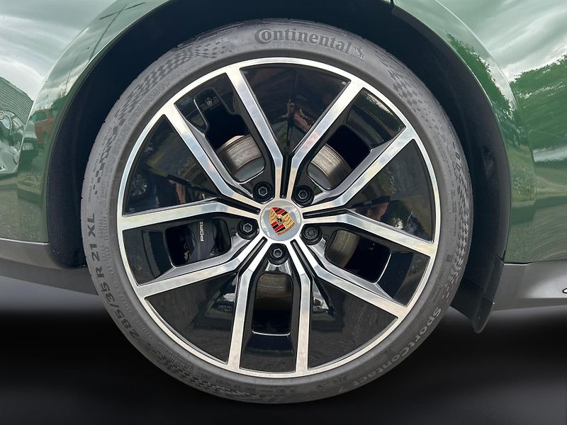 Porsche Taycan (2026) Black Edition - fotka 14 z 30