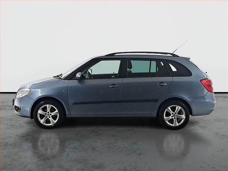 Škoda Fabia (2009) Elegance 1.6 16V, Tempomat - fotka 3 z 17