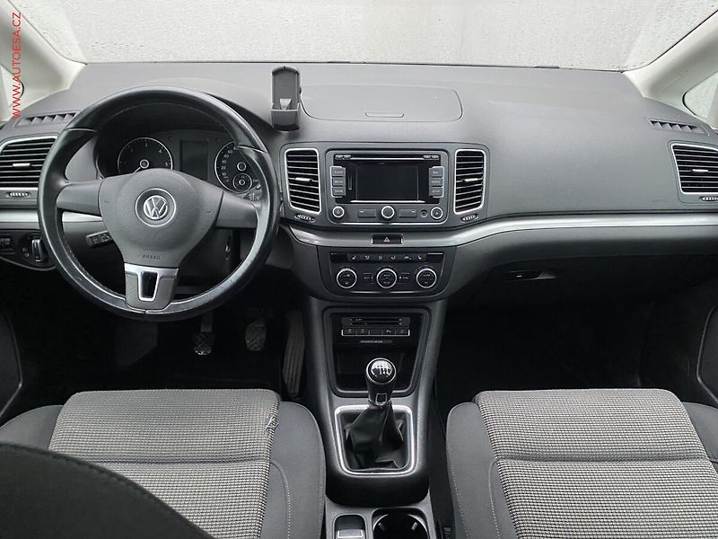 Volkswagen Sharan (2015) 2.0 TDI 4X4, 7míst - fotka 8 z 19