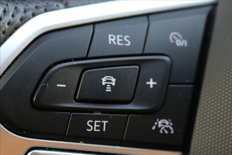 Volkswagen Passat 2,0 ALLTRACK, ČR, 4Motion,DSG - fotka 29 z 75
