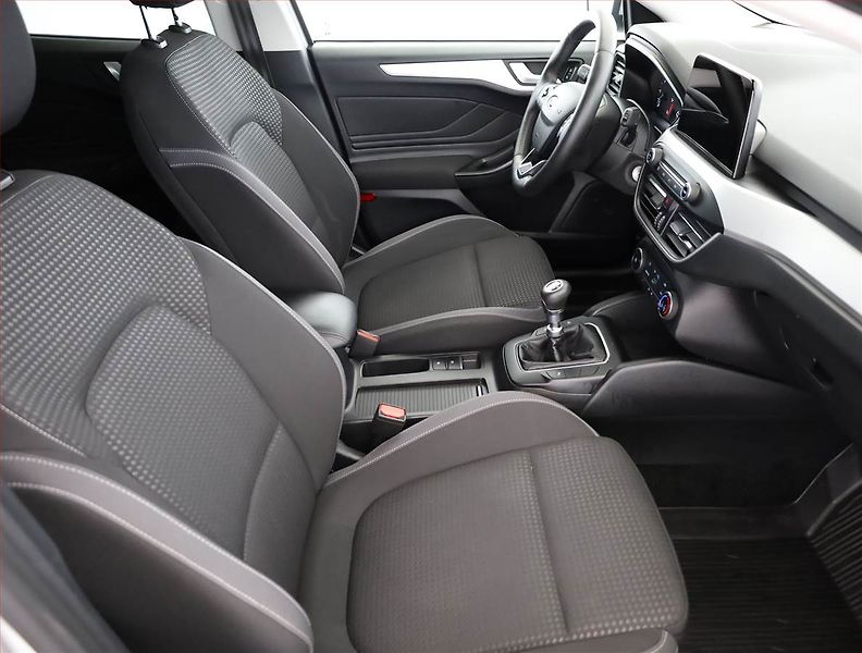 Ford Focus (2020) 1.5 EcoBlue, Tempomat - fotka 7 z 21
