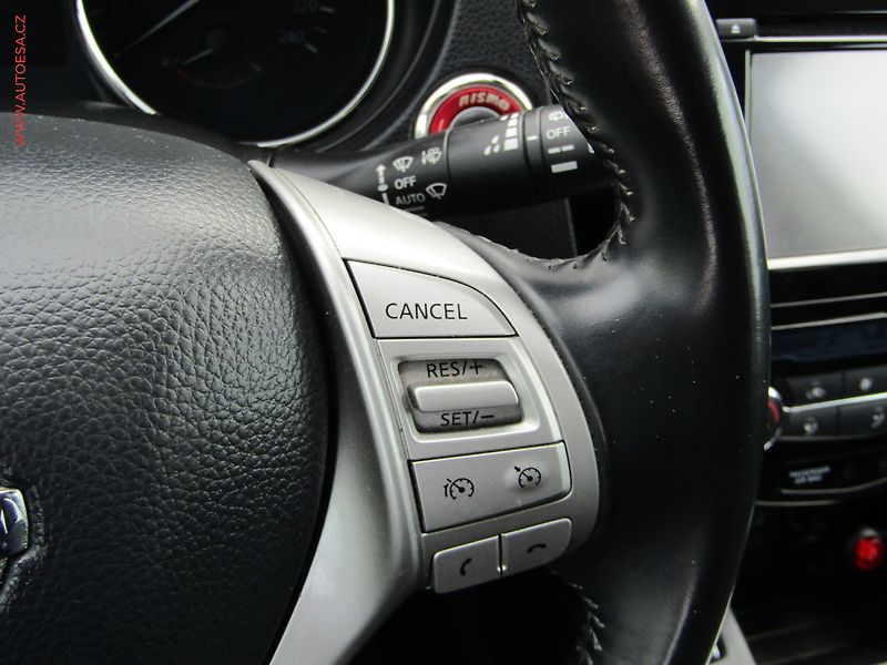 Nissan Qashqai (2014) 1.2 DiG-T, ČR, AT, navi - fotka 14 z 24