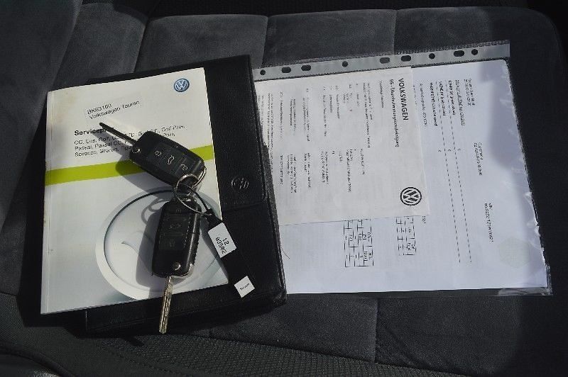 Volkswagen Touran - fotka 18 z 21