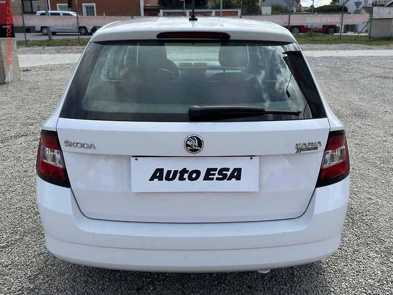 Škoda Fabia (2017) 1.2TSi, 2.maj,ČR, AC, temp - fotka 5 z 18