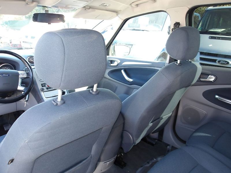 Ford S-MAX 2,0i 107kW ! KRASAVEC !!! - fotka 25 z 32