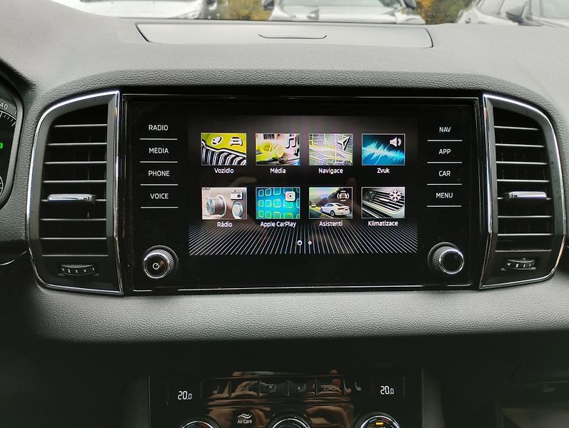 Škoda Karoq (2022) 1.5 TSI 150k DSG - fotka 16 z 26