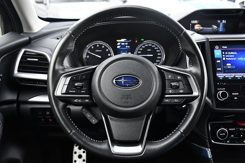 Subaru Forester e-BOXER ACC CARPLAY KAMERA - fotka 29 z 53