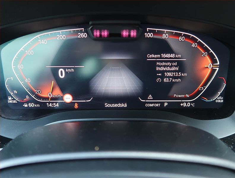 BMW Řada 5 (2020) M Sport 530d xDrive - fotka 11 z 14