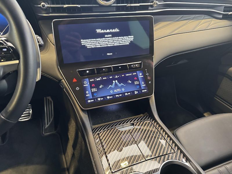 Maserati Grecale (2023) 300 HP - Záruka 03/2028 - fotka 17 z 19