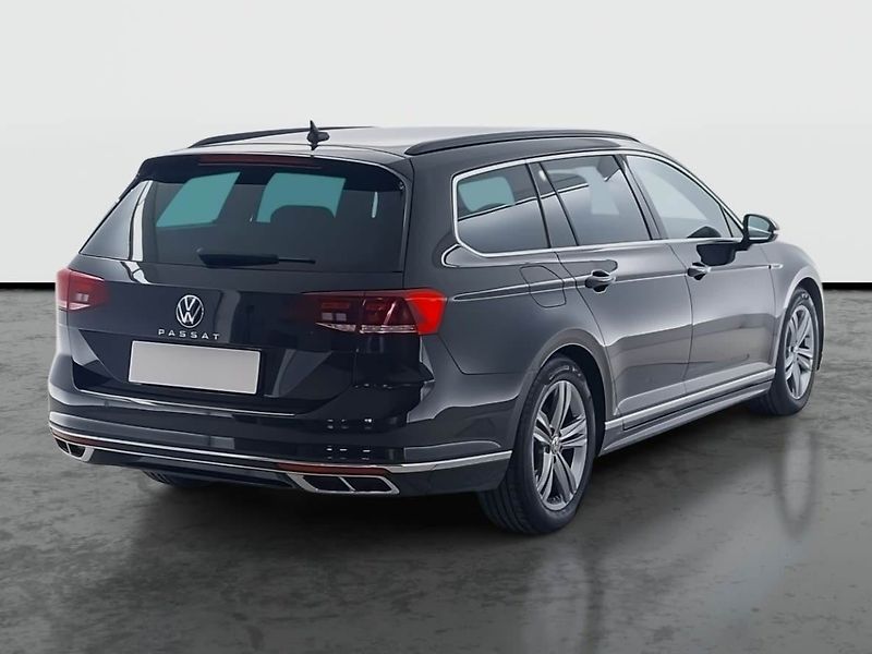 Volkswagen Passat (2022) R-Line 2.0 TDI, Automat, Kůže - fotka 5 z 23