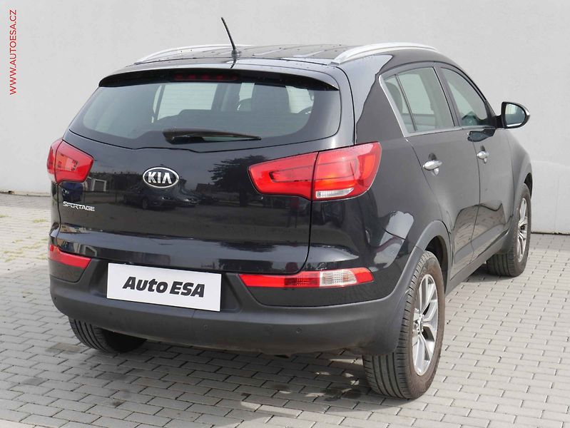 Kia Sportage (2015) 1.6GDi, 2.maj,ČR, Navi - fotka 4 z 20