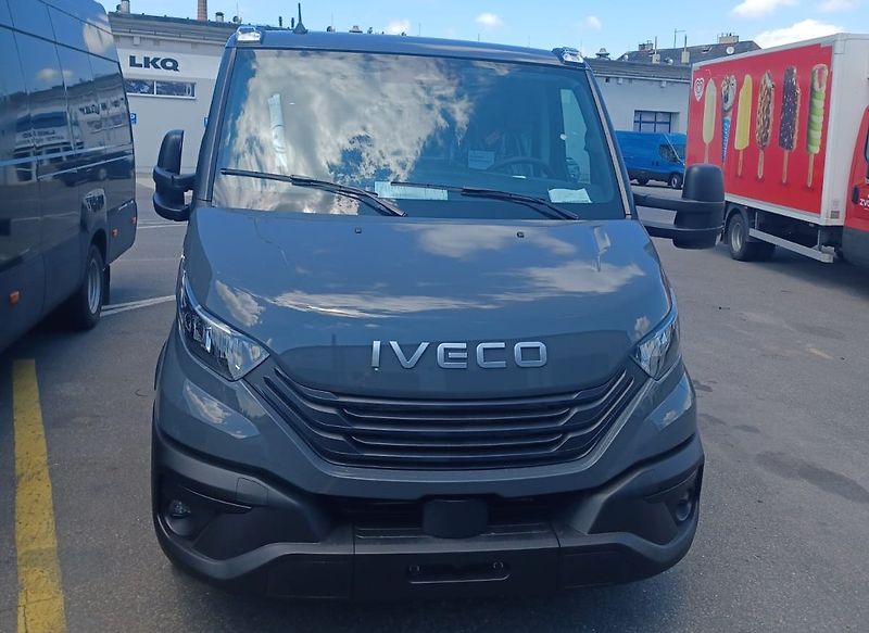 Iveco Daily (2026) 35S18HA8, automat, tažné - fotka 2 z 5