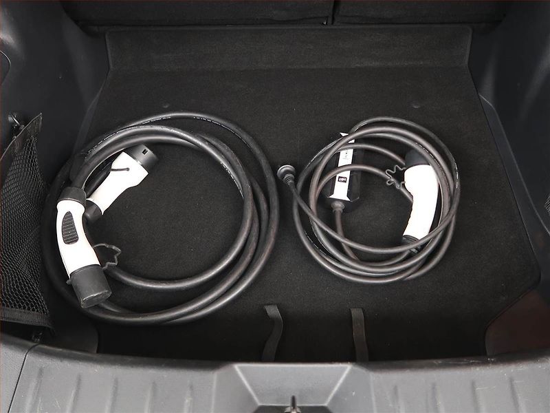 Nissan Leaf (2018) 40 kWh, SoH 87%, Automat - fotka 21 z 21