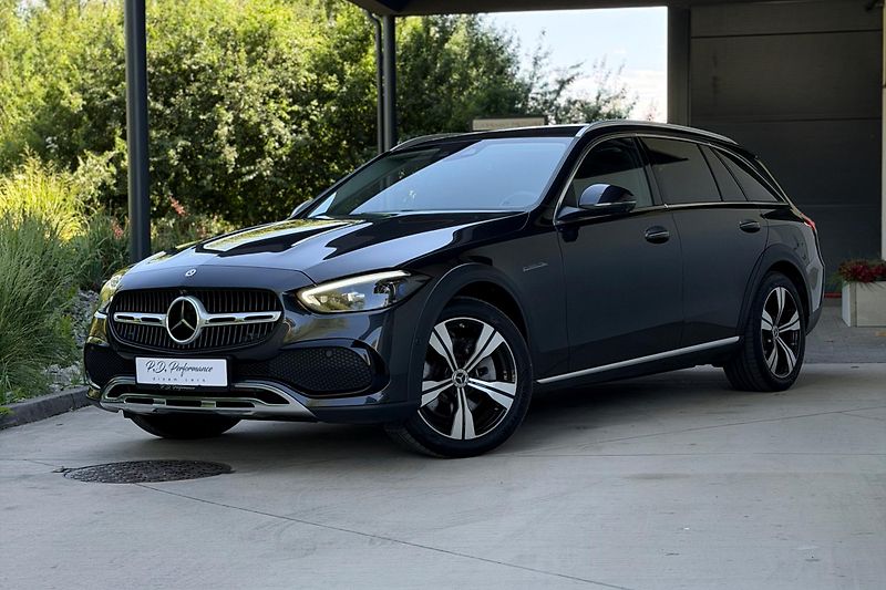 Mercedes-Benz Třídy C (2023) C 220d 4Matic Allterrain - fotka 2 z 125