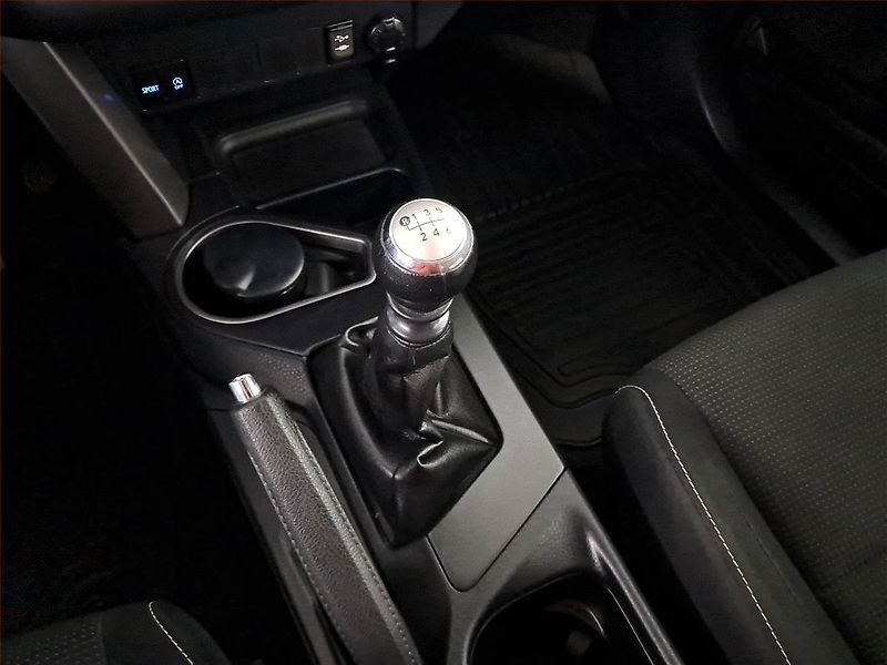 Toyota RAV4 (2016) 2.0 VVT-i, 4X4, Serv.kniha - fotka 13 z 19