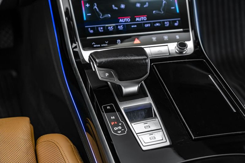 Audi A8 55TFSI Q Masáže Nezávislé BO - fotka 16 z 21