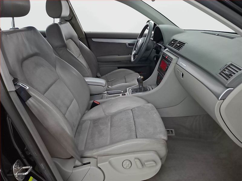 Audi A4 (2006) 3.0 TDI , 4X4, po STK, Tažné - fotka 9 z 15
