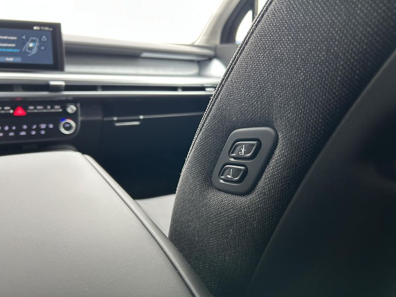 Hyundai Ioniq 9 7S 2WD STYLE COMFORT - fotka 21 z 52