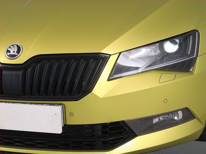 Škoda Superb (2018) Sportline 2.0 TSI, 4X4 - fotka 24 z 24