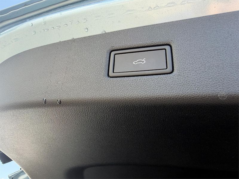 Ford Explorer Premium, SUV, 77 kWh prodlouže - fotka 13 z 22