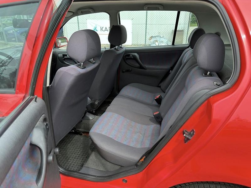 Volkswagen Polo 1.6i 55 kW automat, serviska - fotka 7 z 20